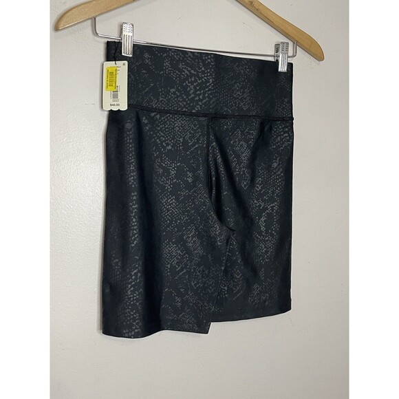 Cut The Frills Black Metallic Animal Print Bike Shorts Womens Small NWT - Picture 5 of 6